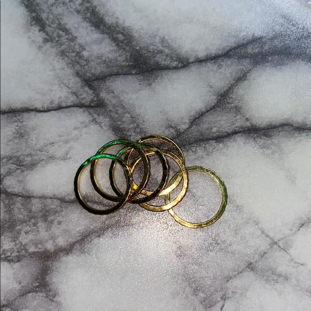 6 gold rings
